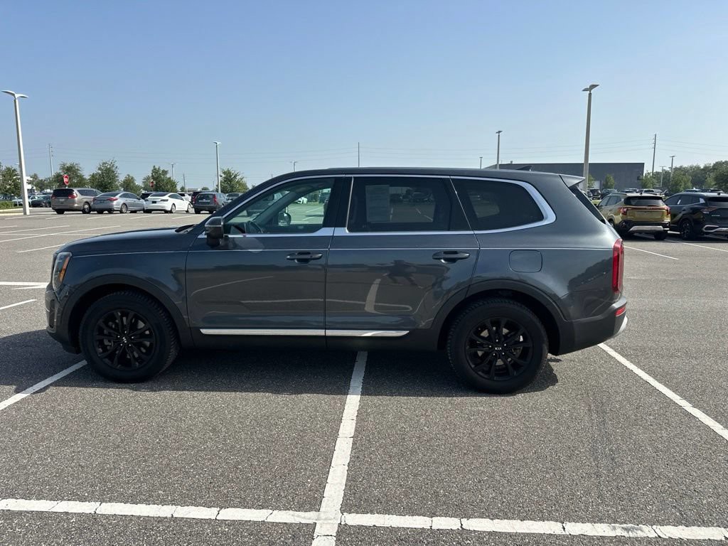 Used 2020 Gravity Grey Kia LX image 13