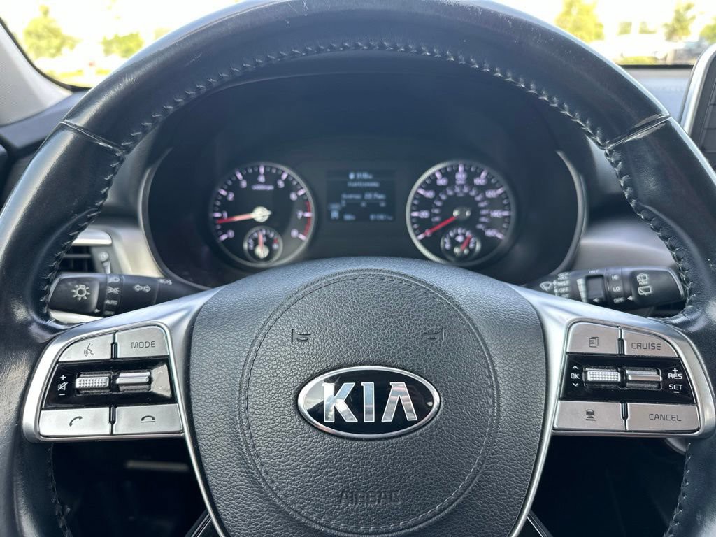Used 2020 Gravity Grey Kia LX image 21