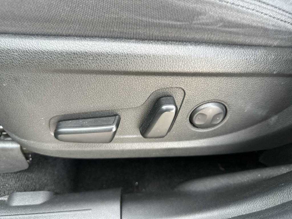 Used 2023 Portofino Gray Hyundai SEL image 14