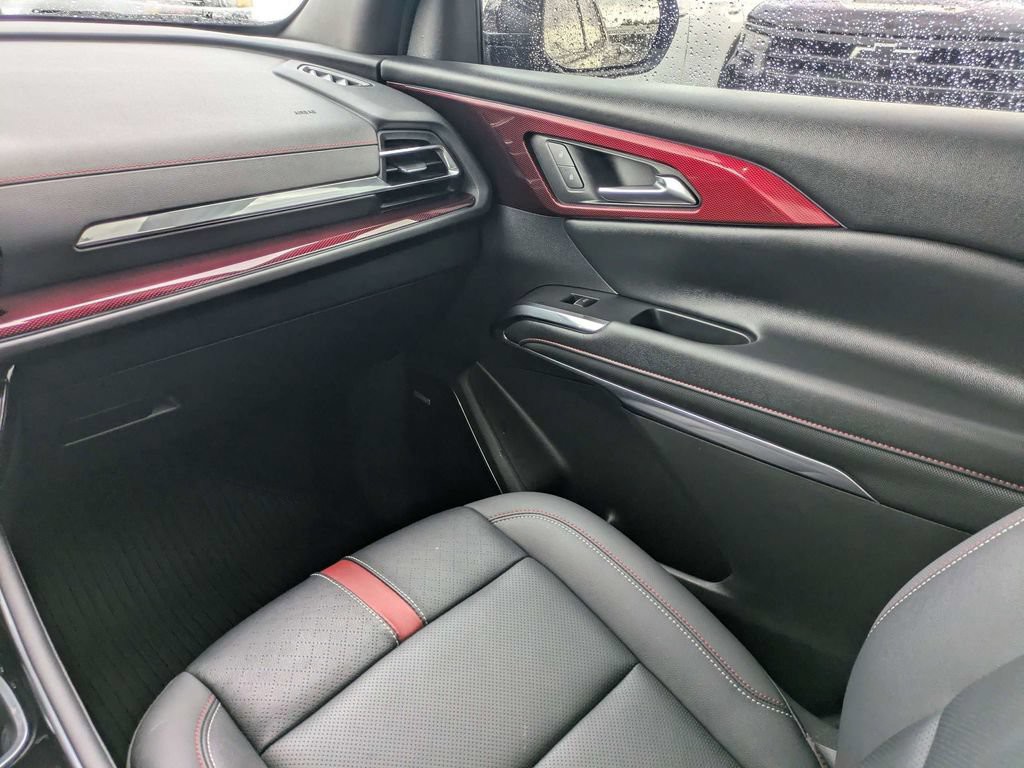 Used 2026 Mosaic Black Metallic Chevrolet FWD RS image 15