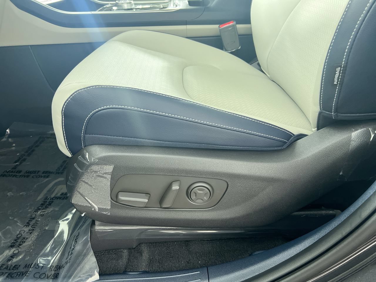 Certified Used 2025 Panthera Metal Kia SX Prestige image 15