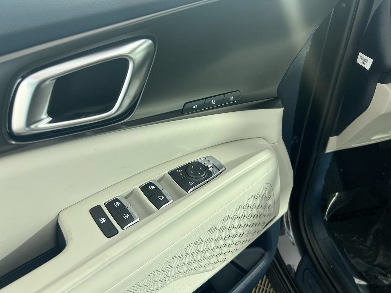Certified Used 2025 Panthera Metal Kia SX Prestige image 16