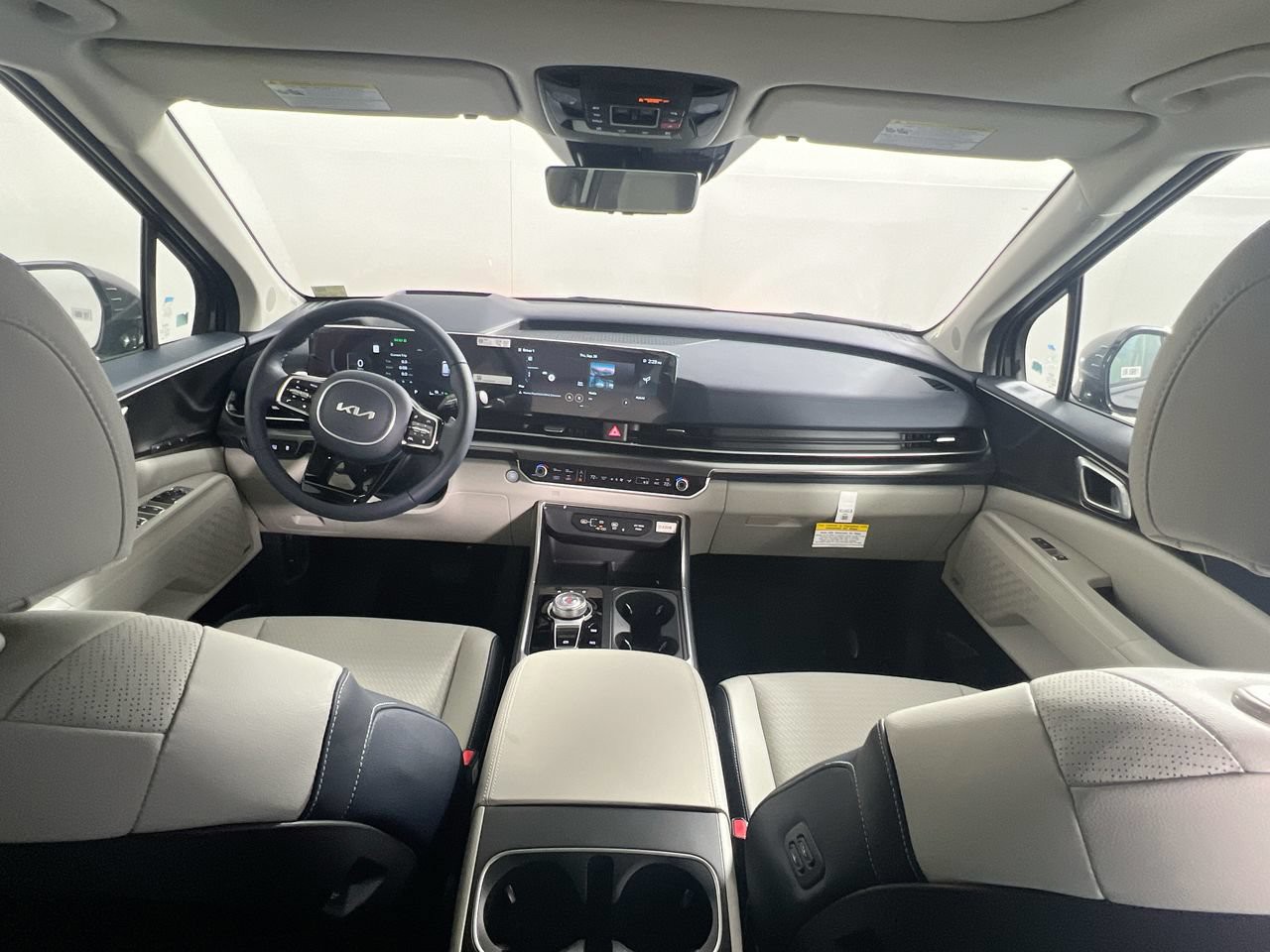 Certified Used 2025 Panthera Metal Kia SX Prestige image 28