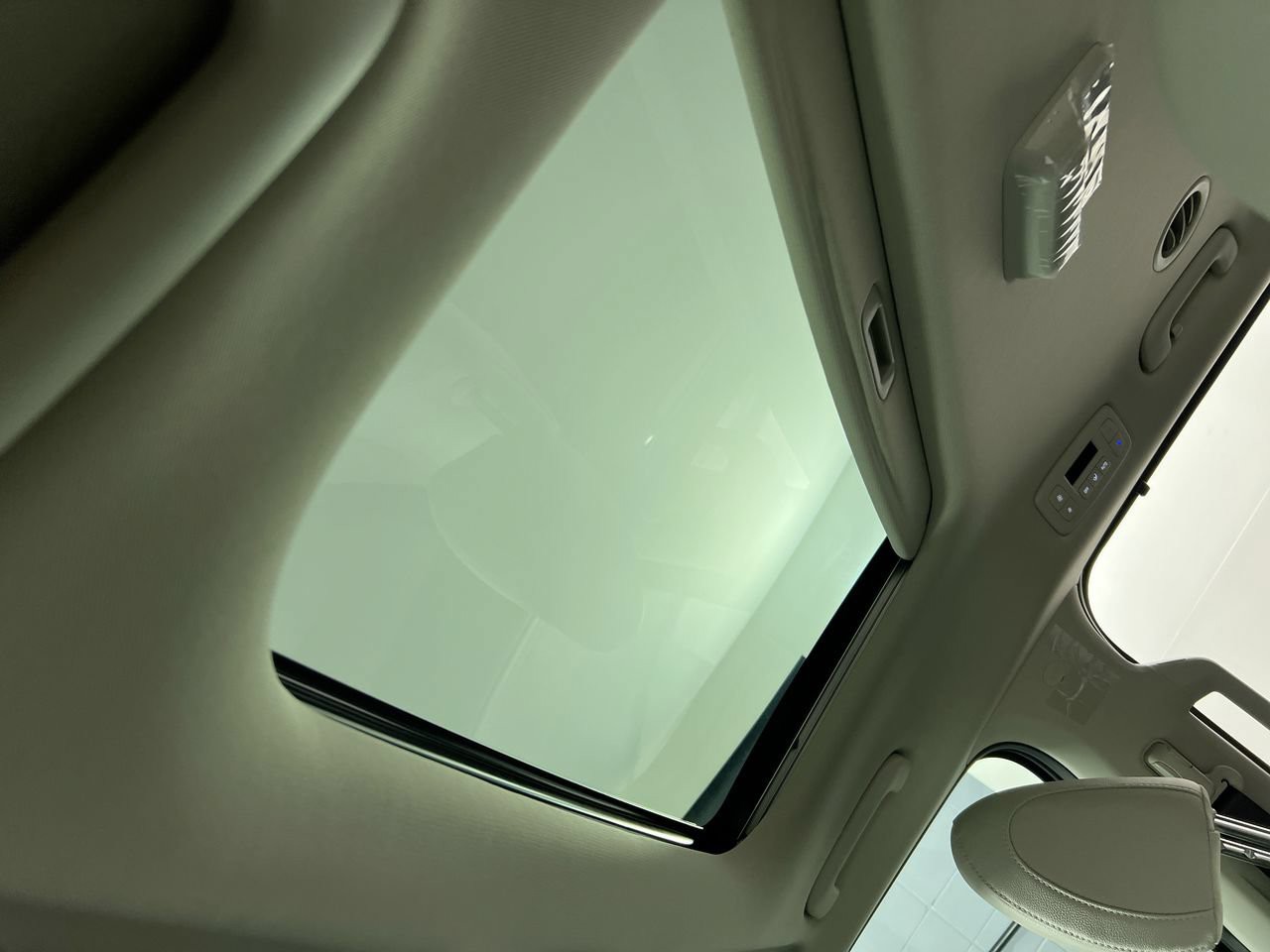 Certified Used 2025 Panthera Metal Kia SX Prestige image 19