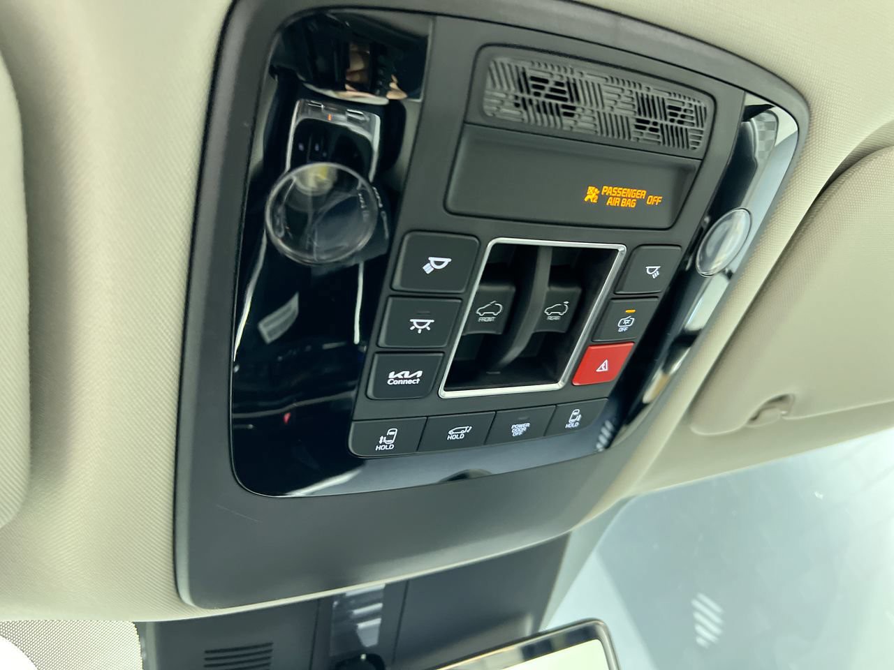 Certified Used 2025 Panthera Metal Kia SX Prestige image 18