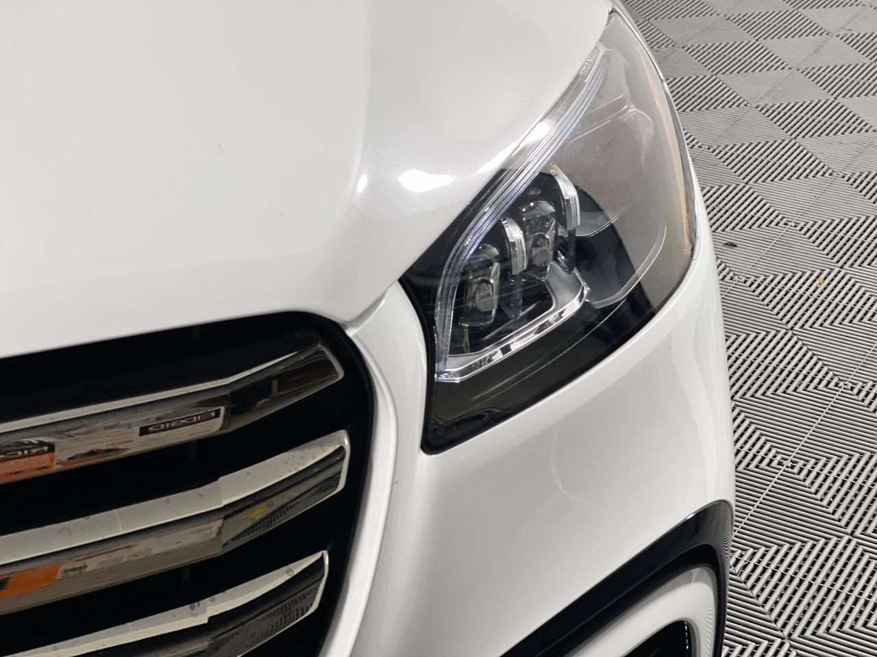Used 2024 Polar White Mercedes-Benz GLS 450 image 9