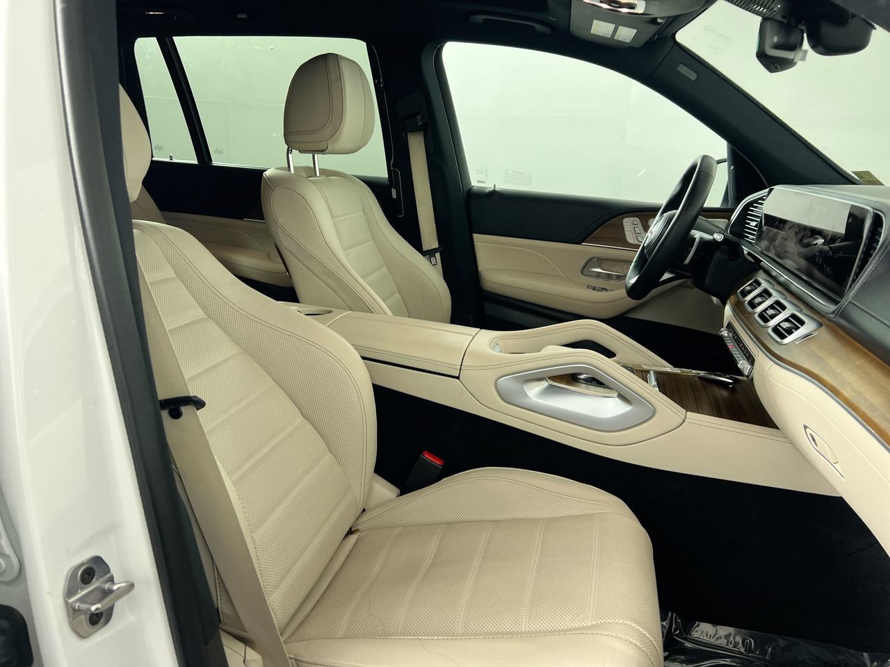 Used 2024 Polar White Mercedes-Benz GLS 450 image 29