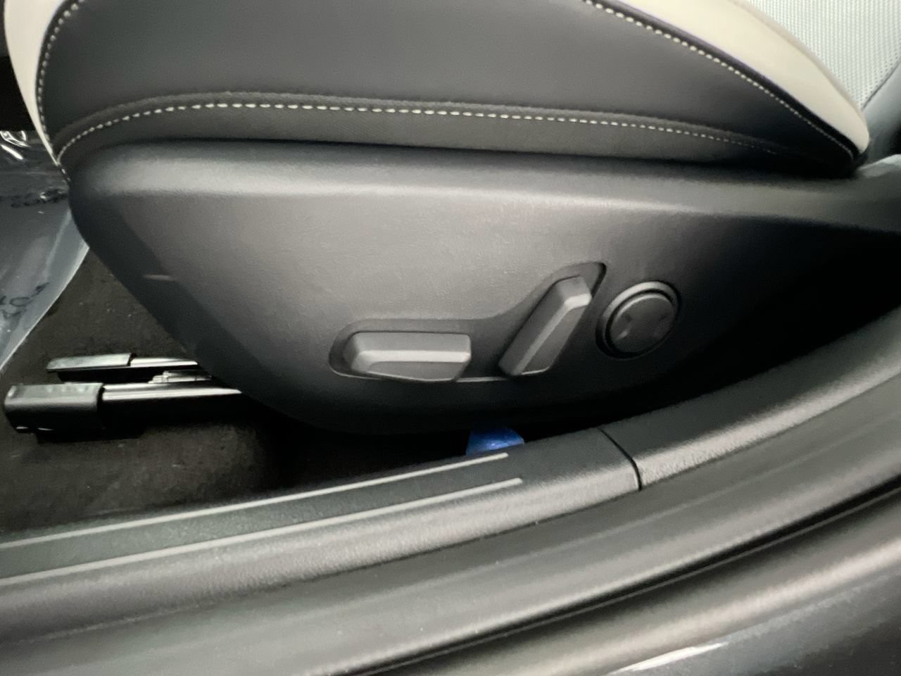 New 2026 Interstellar Gray Kia GT-Line image 15