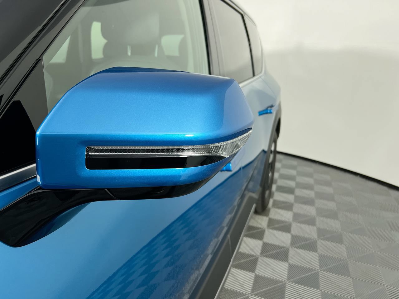 New 2026 Ocean Blue Kia Wind image 12