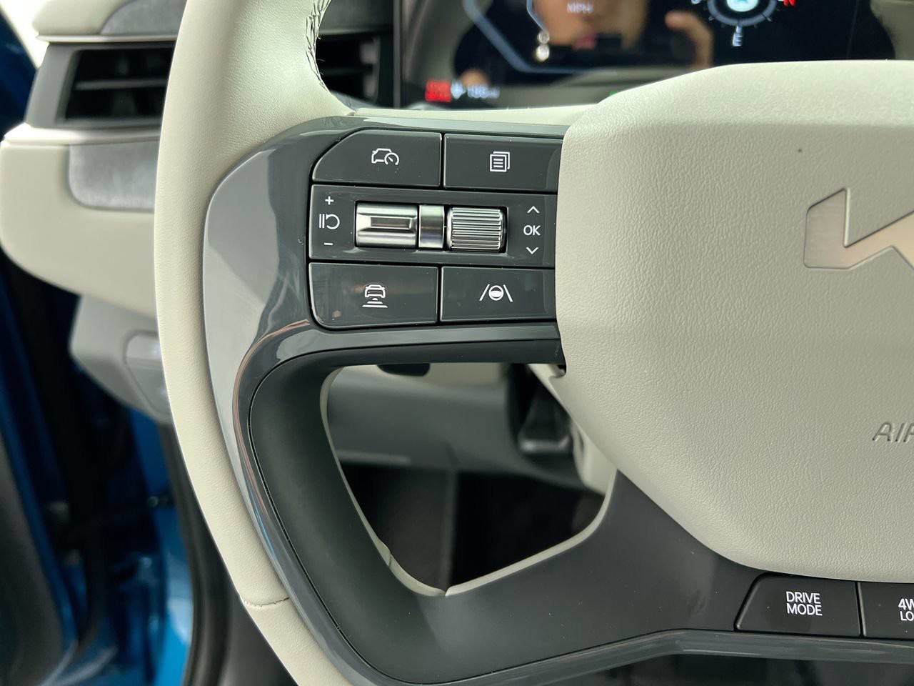 New 2026 Ocean Blue Kia Wind image 18