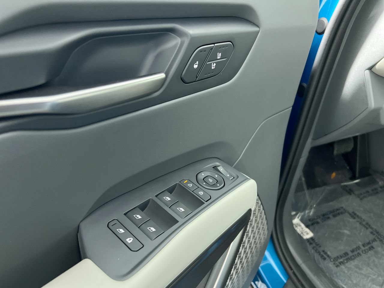 New 2026 Ocean Blue Kia Wind image 16