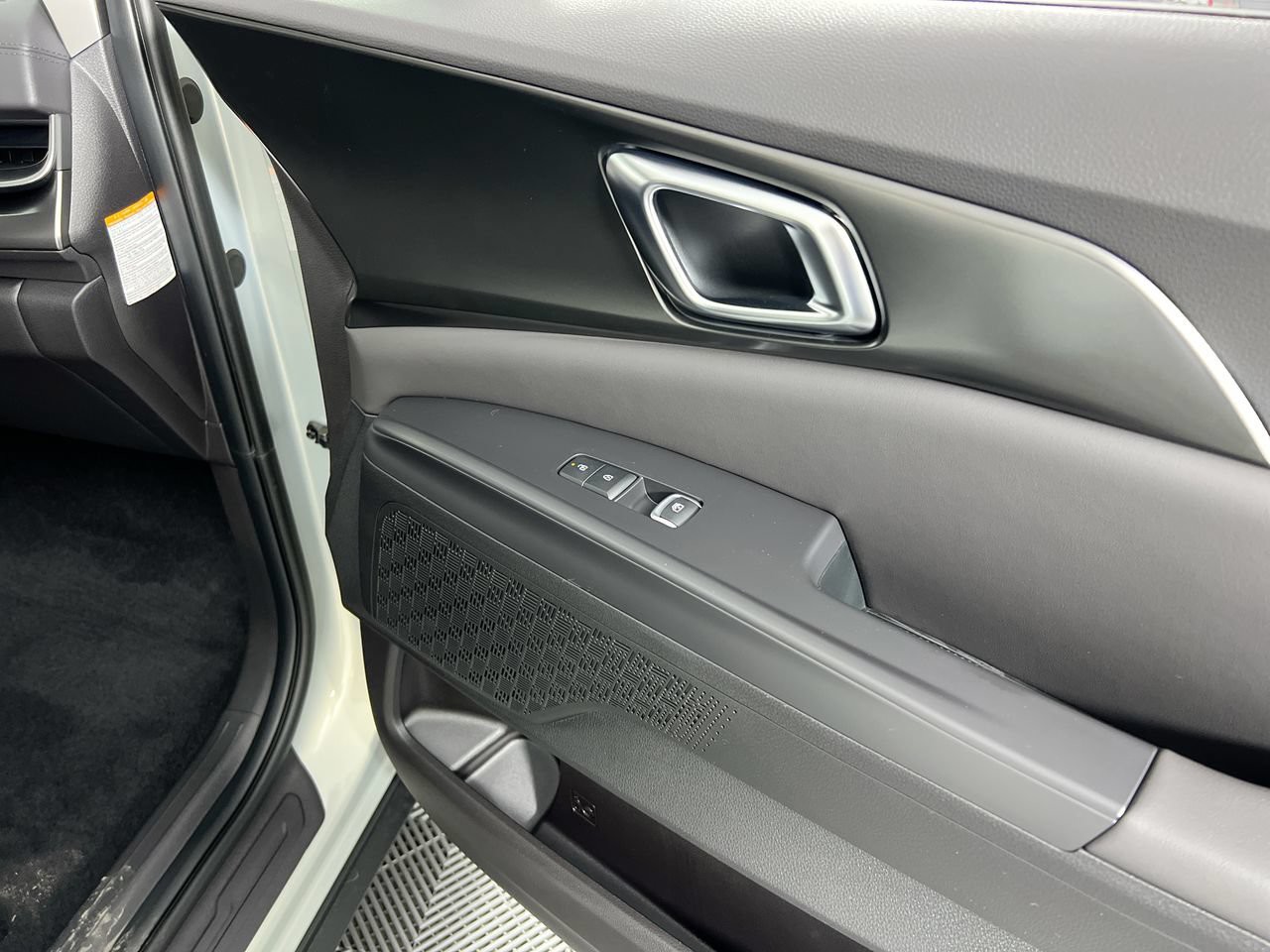 New 2027 Ivory Silver Kia SX image 31