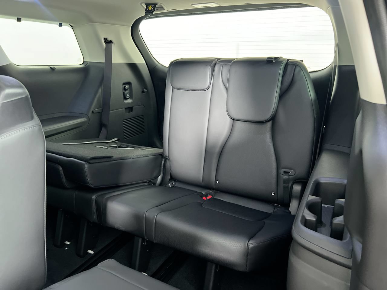 New 2027 Ivory Silver Kia SX image 29