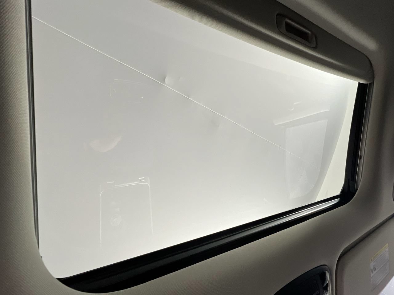 New 2027 Ivory Silver Kia SX image 21