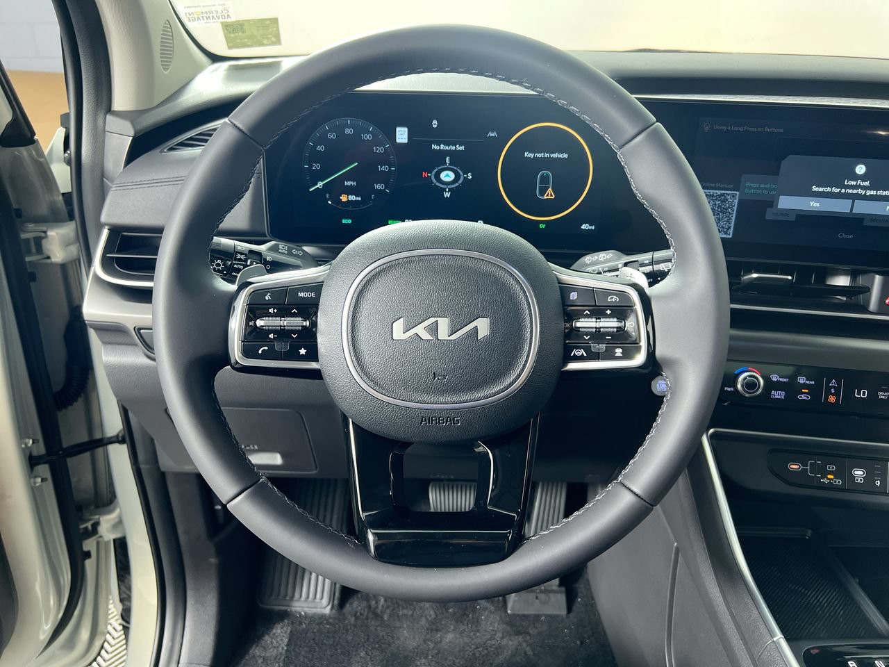 New 2027 Ivory Silver Kia SX image 17