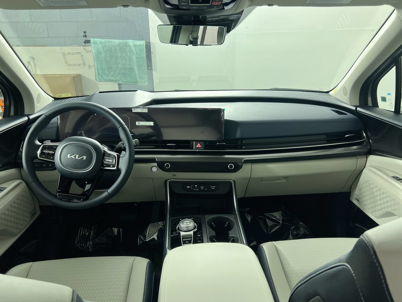 New 2027 Ceramic Silver Kia SX image 29