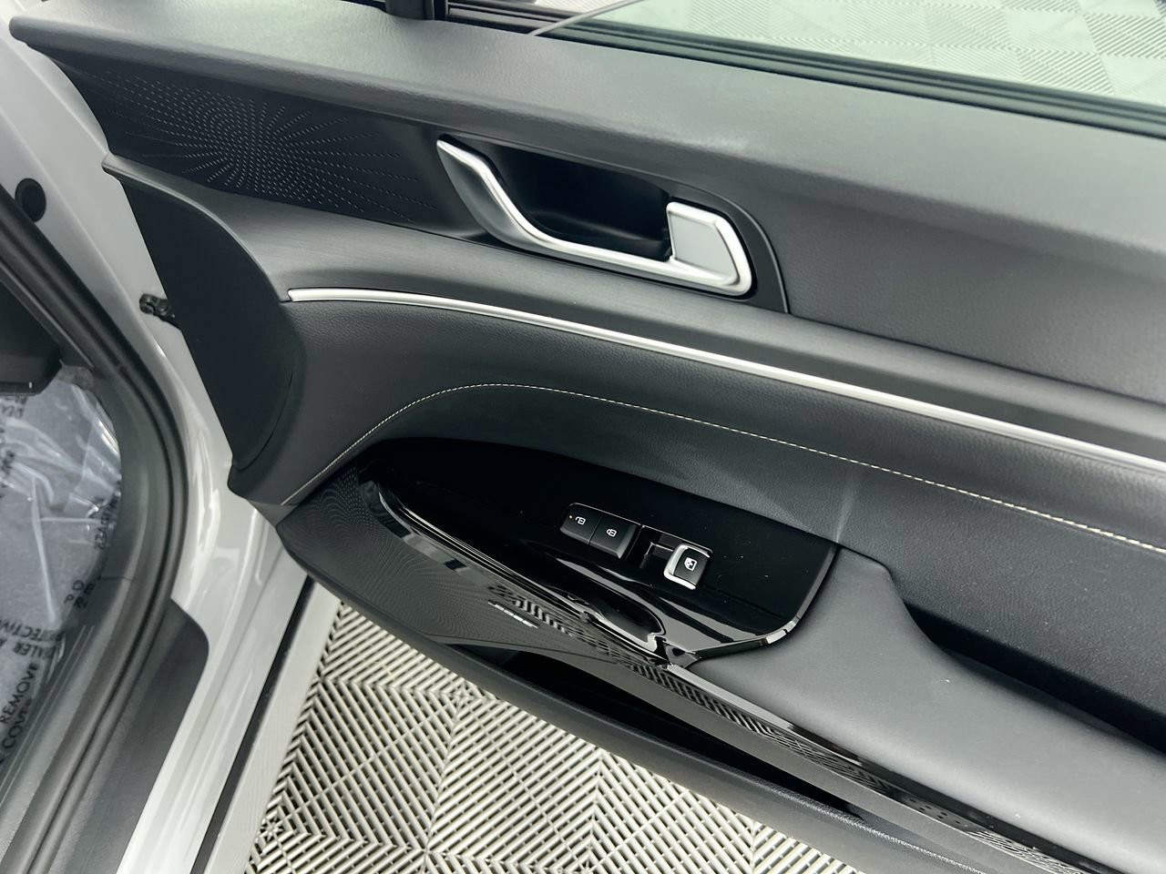 New 2026 Wolf Gray Kia GT-Line image 27