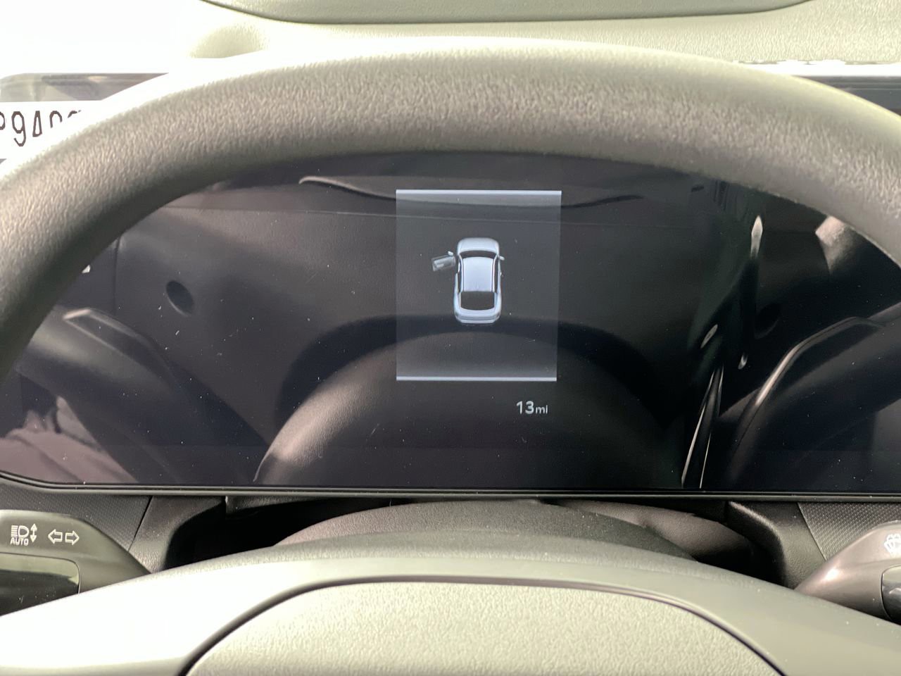 New 2026 Snow White Pearl Kia LXS image 21