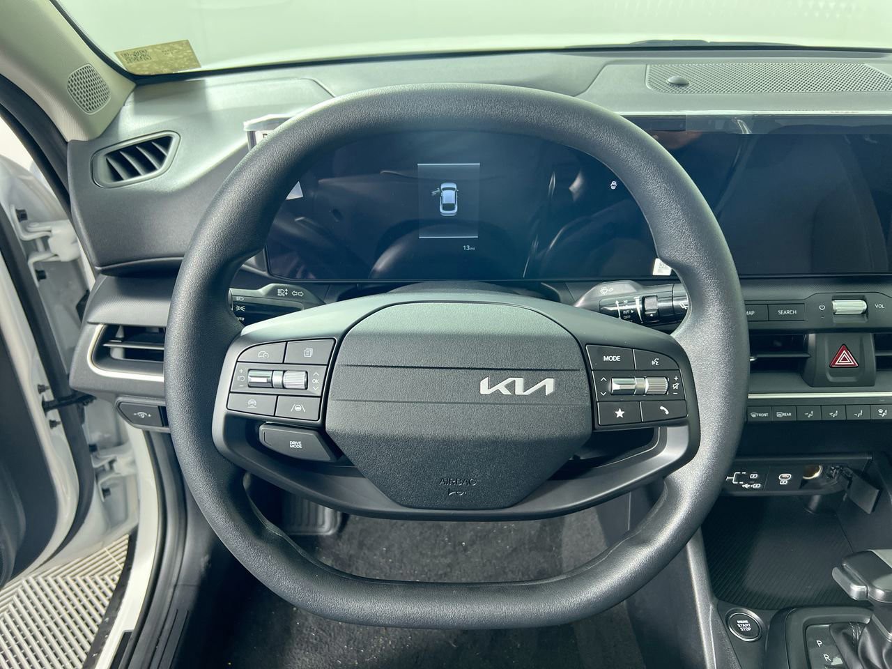 New 2026 Snow White Pearl Kia LXS image 16