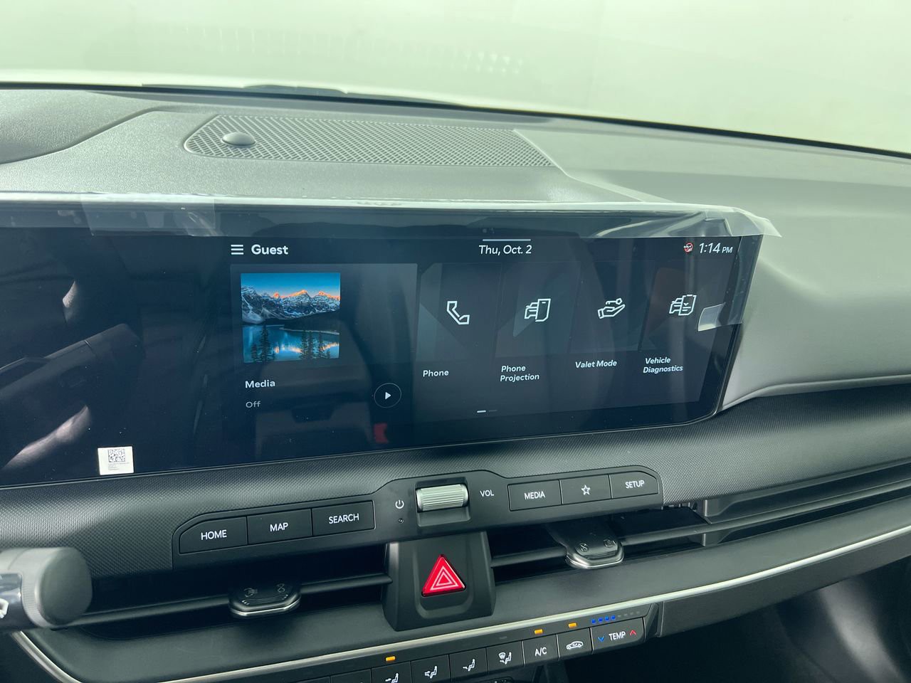 New 2026 Snow White Pearl Kia LXS image 27
