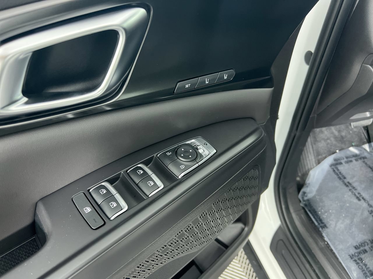 New 2027 Snow White Pearl Kia SX image 16