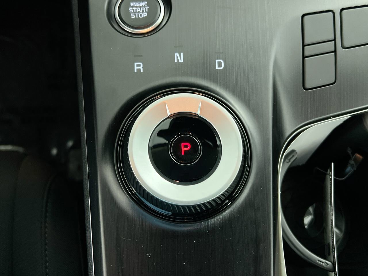 New 2026 Snow White Pearl Kia LX image 24