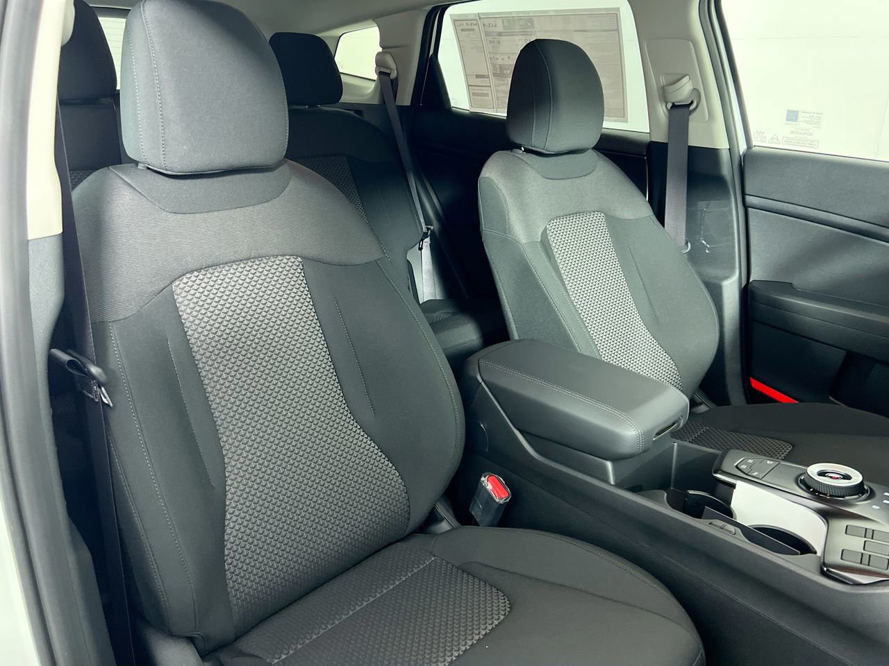New 2026 Snow White Pearl Kia LX image 32