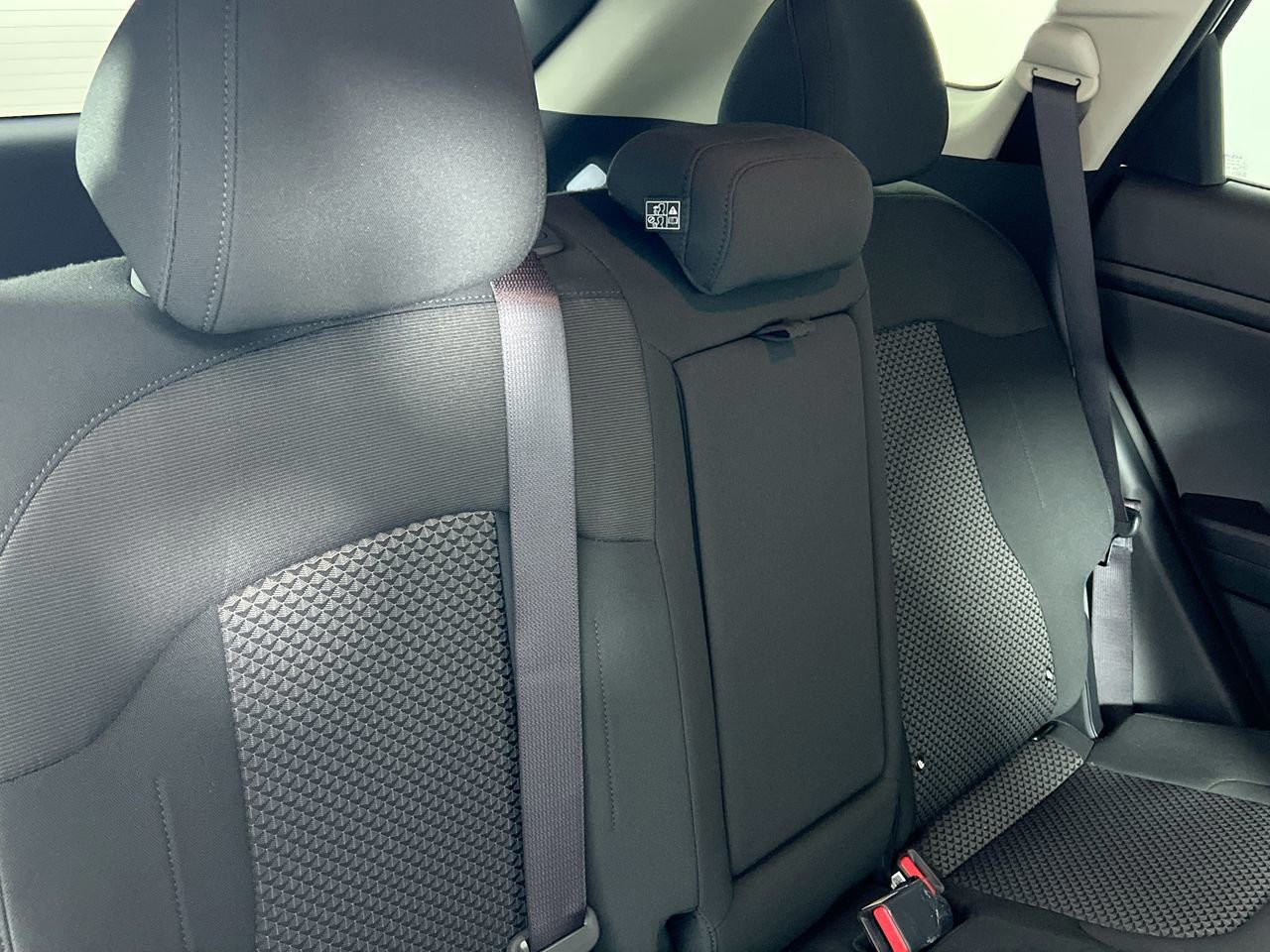 New 2026 Snow White Pearl Kia LX image 30