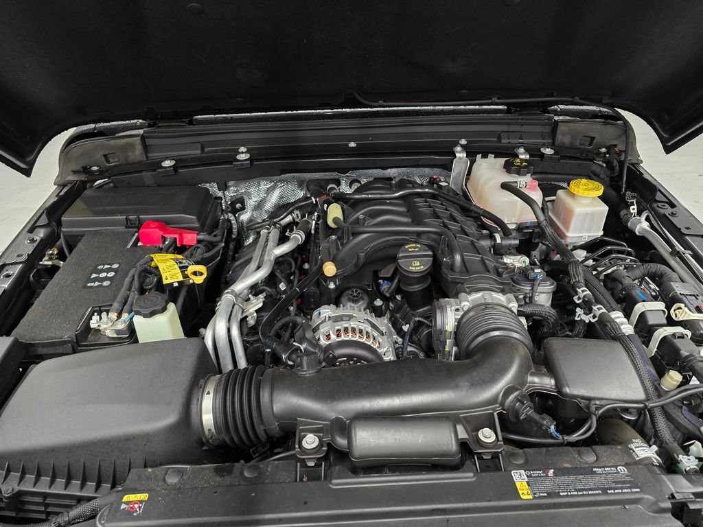 Used 2025 Black Clearcoat Jeep Sport S image 13