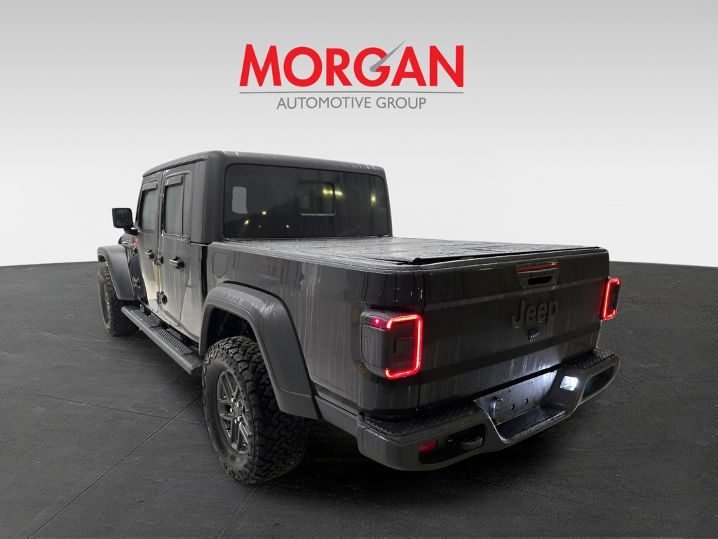 Used 2025 Black Clearcoat Jeep Sport S image 4