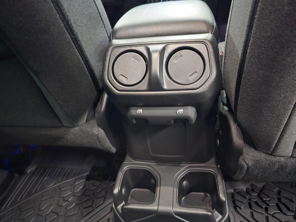 Used 2025 Black Clearcoat Jeep Sport S image 34