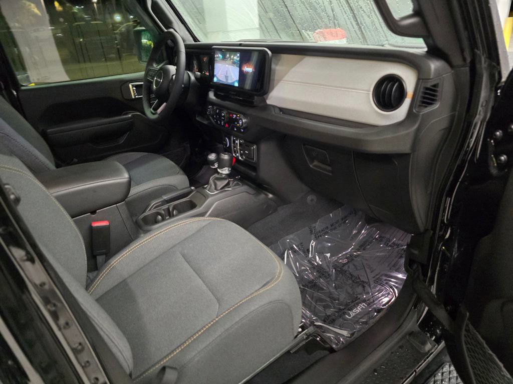 Used 2025 Black Clearcoat Jeep Sport S image 32