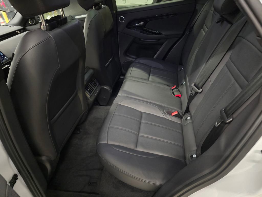 Used 2025 Fuji White Land Rover Core S image 28