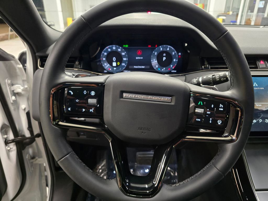 Used 2025 Fuji White Land Rover Core S image 16