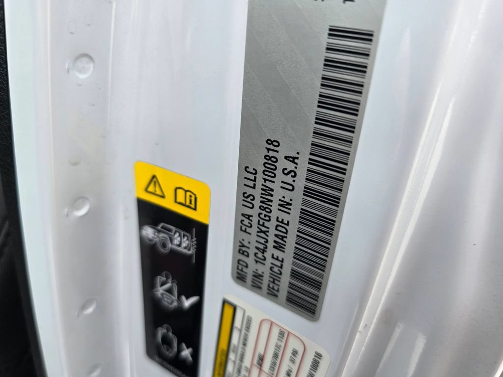 Used 2022 Bright White Clearcoat Jeep Unlimited Rubicon image 21