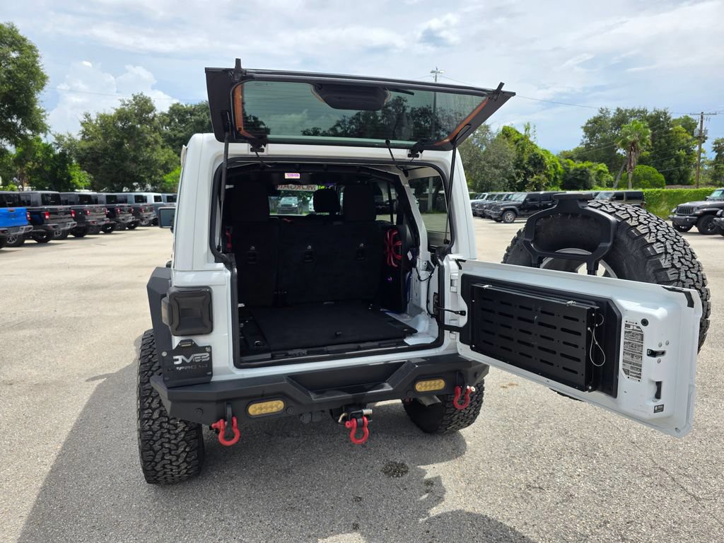 Used 2022 Bright White Clearcoat Jeep Unlimited Rubicon image 48