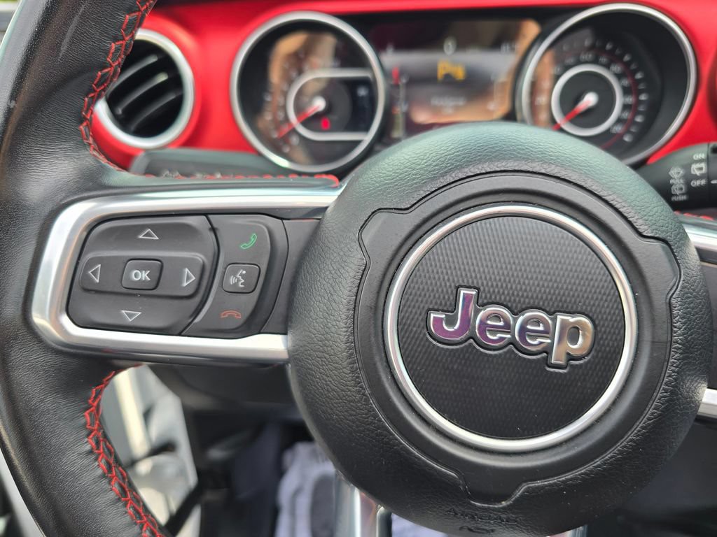 Used 2022 Bright White Clearcoat Jeep Unlimited Rubicon image 26