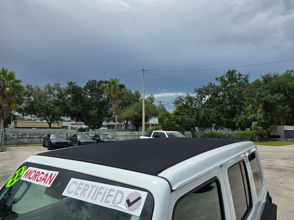 Used 2022 Bright White Clearcoat Jeep Unlimited Rubicon image 14