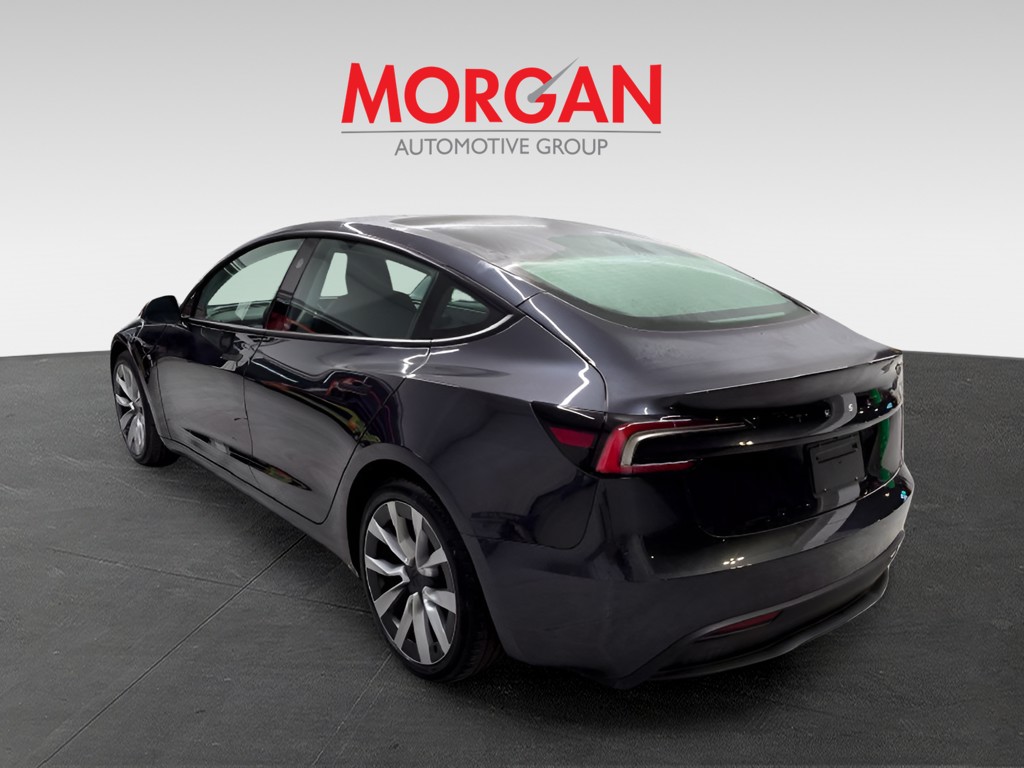 Used 2024  Tesla Base image 4