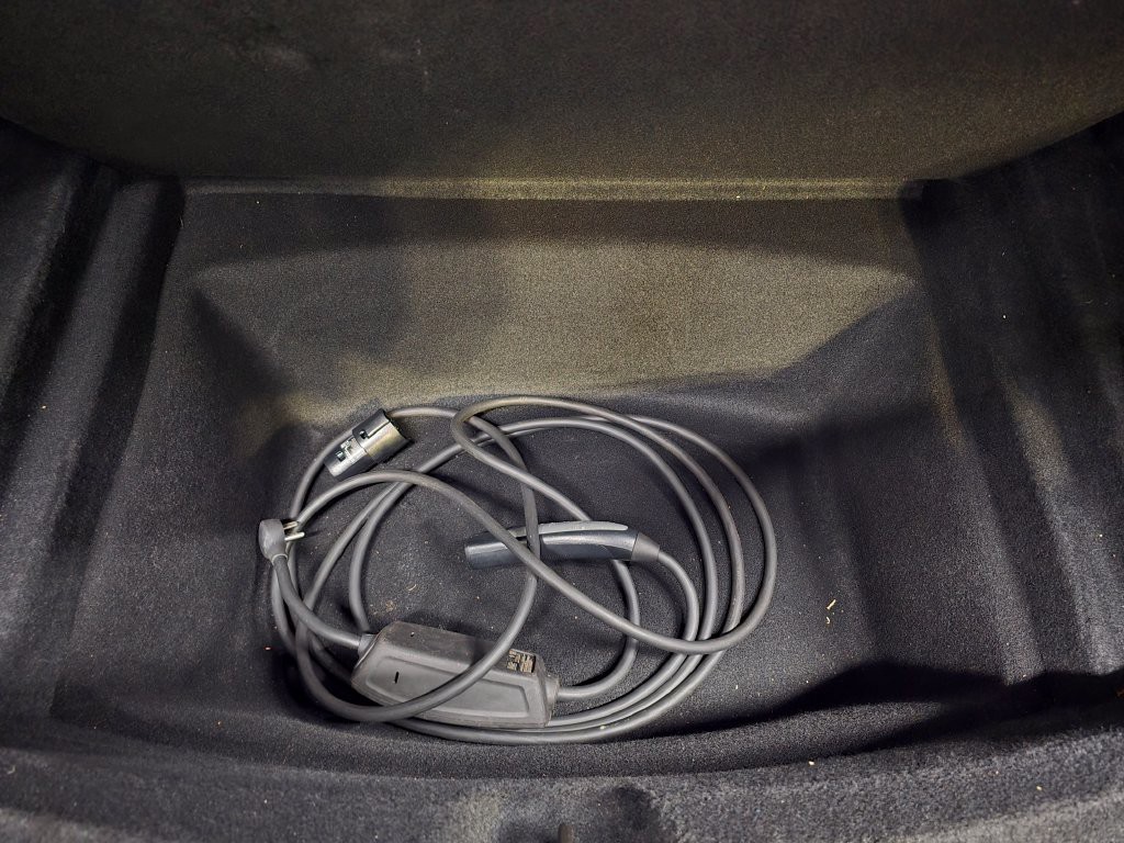 Used 2024  Tesla Base image 16