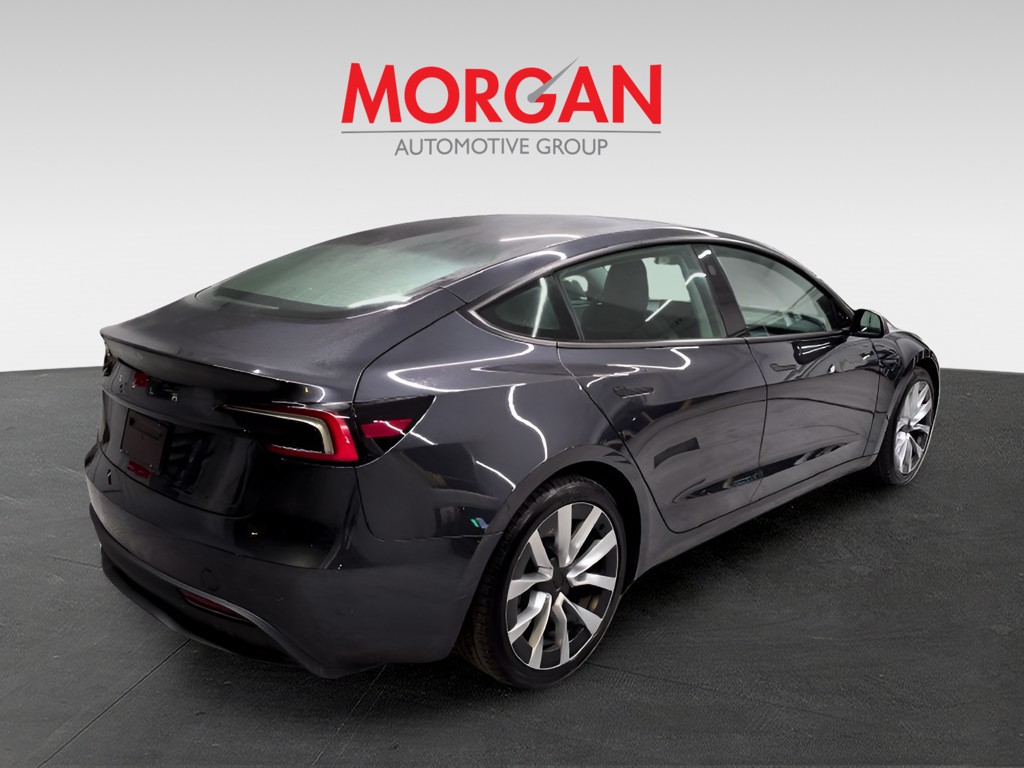 Used 2024  Tesla Base image 6