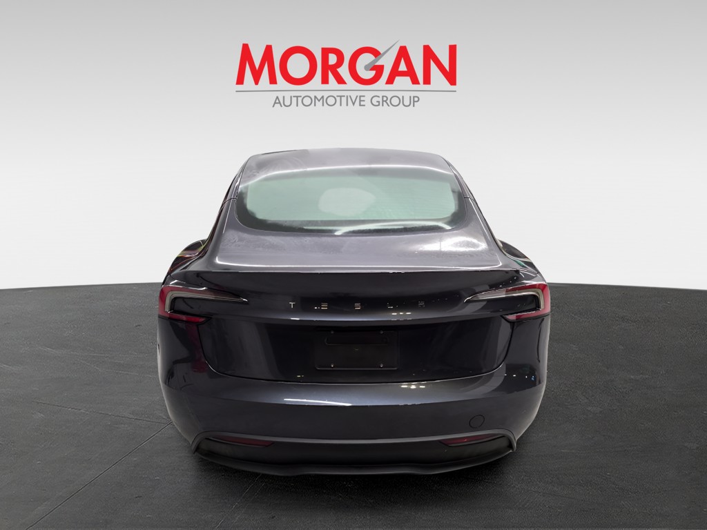 Used 2024  Tesla Base image 5