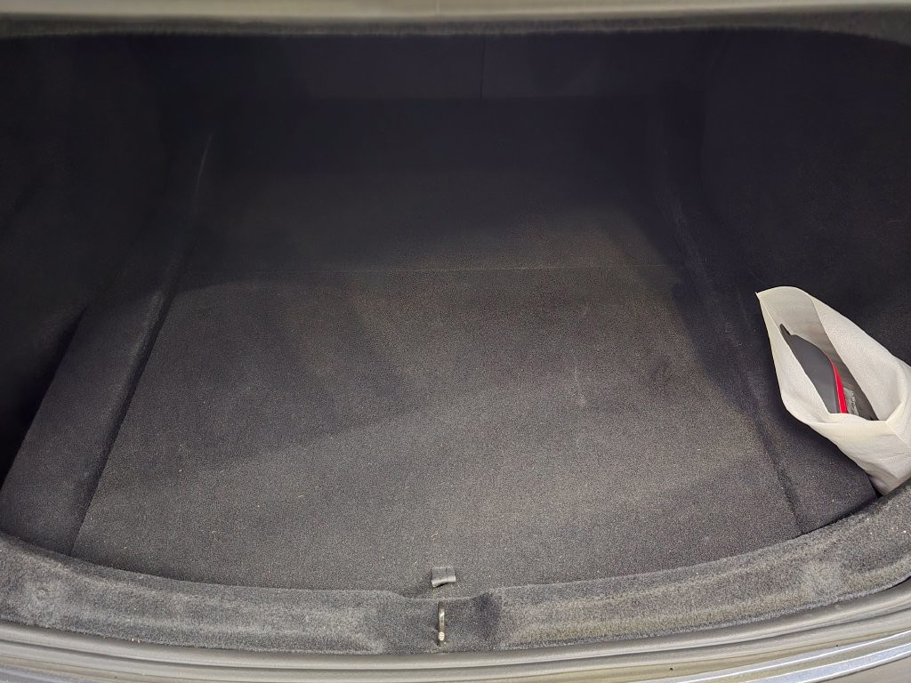 Used 2024  Tesla Base image 15