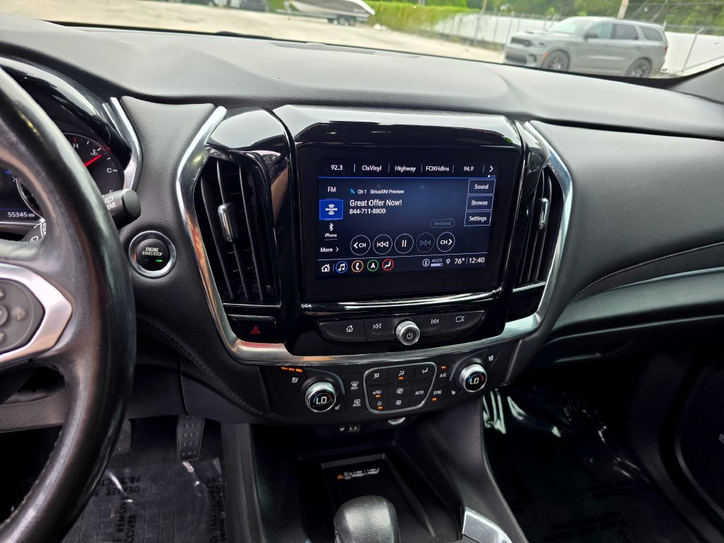 Used 2022 Iridescent Pearl Tricoat Chevrolet High Country image 22