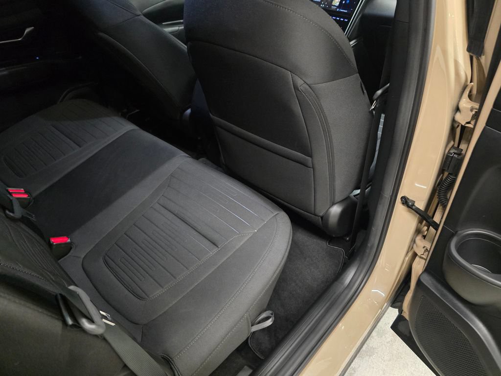 Used 2024 California Sand Hyundai SEL image 35
