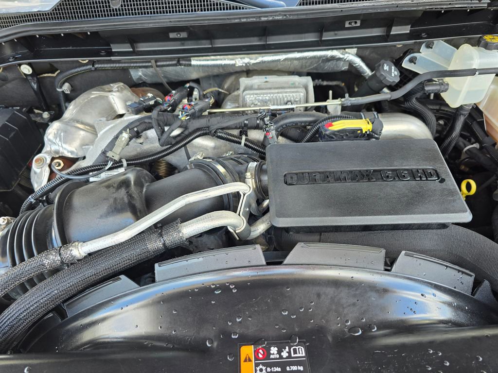 Used 2022 Summit White Chevrolet Work Truck image 17
