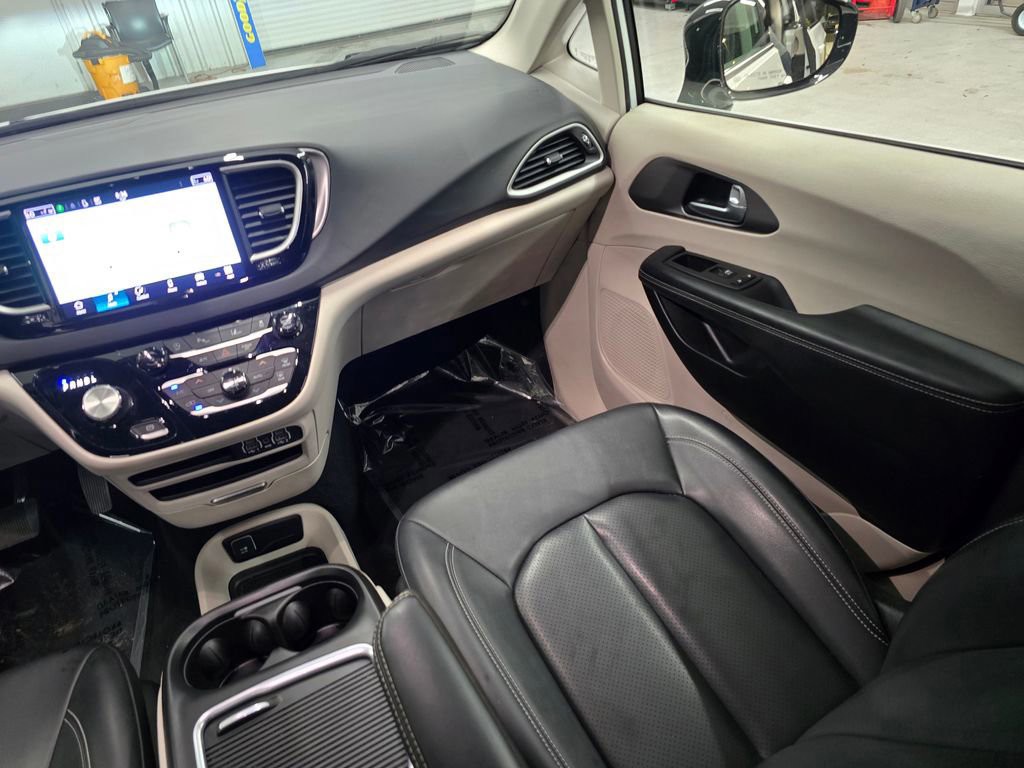 Used 2024 Bright White Clearcoat Chrysler Touring L image 36