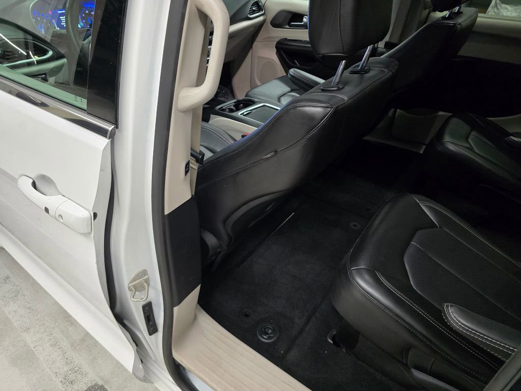 Used 2024 Bright White Clearcoat Chrysler Touring L image 27