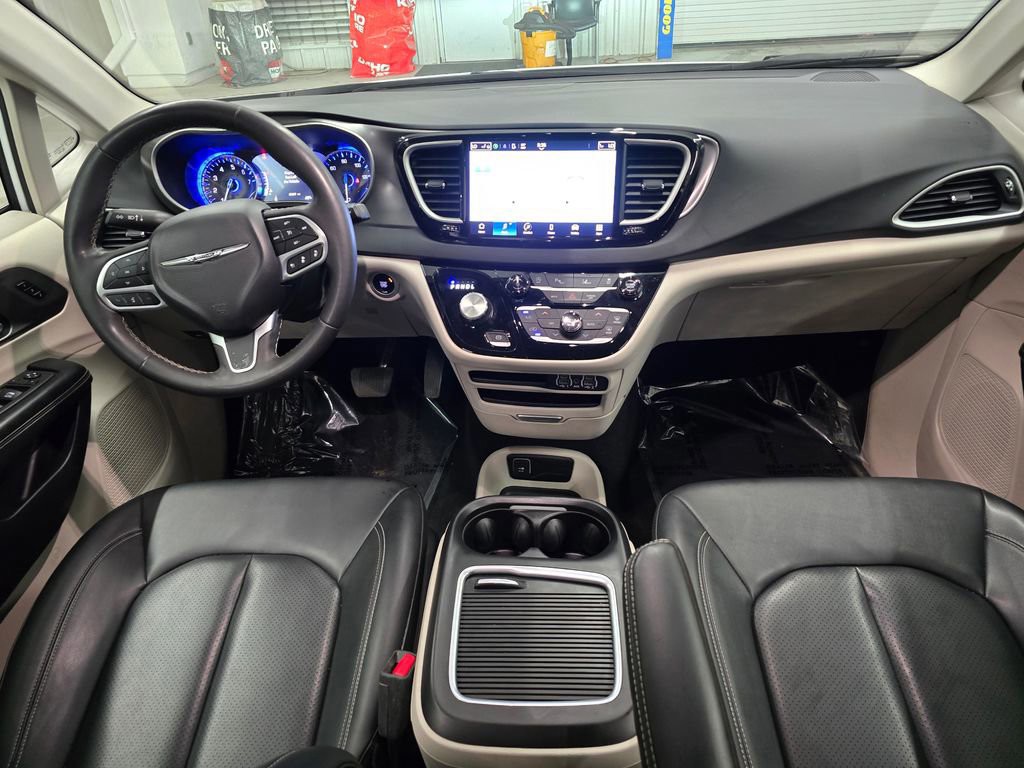 Used 2024 Bright White Clearcoat Chrysler Touring L image 34