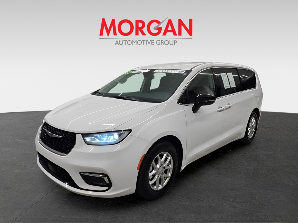 Used 2024 Bright White Clearcoat Chrysler Touring L image 2